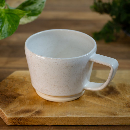 Plains Mug, White with Specs